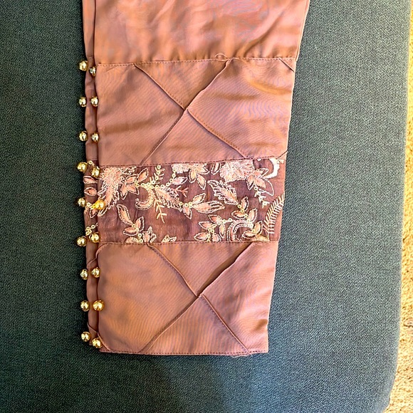 4pc beatiful embroidered dress - Picture 7 of 11